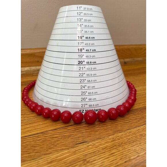 Red Graduated Bubble Gum Beaded Necklace With Lobster Claw Clasp - Picture 5 of 5